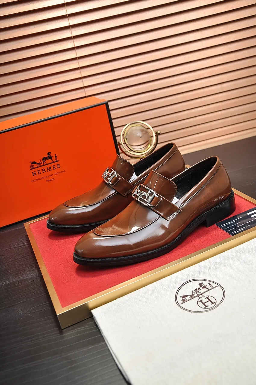 Men's shoes💰480💶[HERMES] (sheepskin lining)🍀Italian top luxury🍀He does not pursue novel styles and gorgeous colors, but attracts the favor of successful men with his flawless, elegant and classic style! This very, very comfortable, simple and stable style makes it easy to match any style! The pattern is absolutely 1:1 refined from the original case, and we strive for excellence in materials, imported cowhide + cowhide lining💪💪💪extraordinary texture👍! .Black brown code number: 38 to 45 (45 customized)